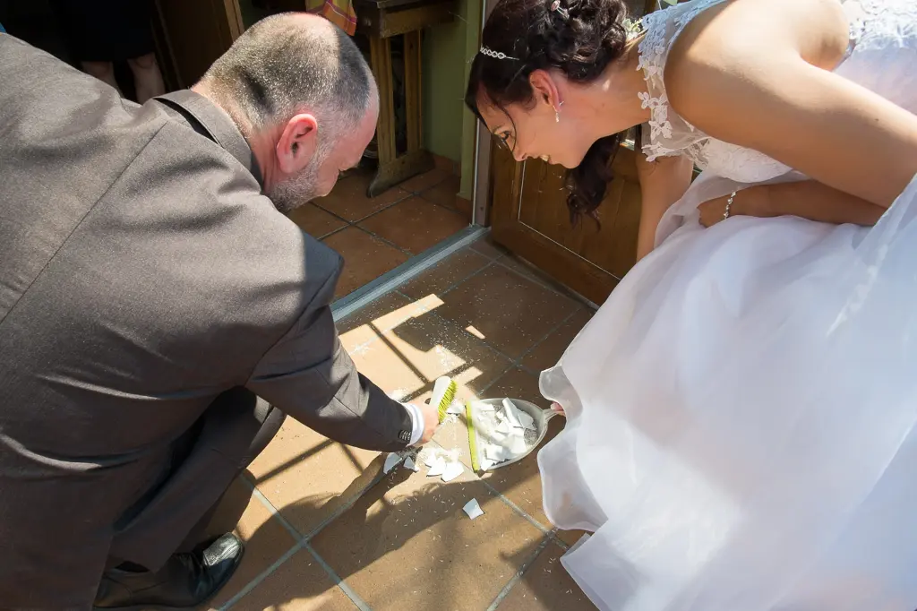 svadba nevesta ženích manželia