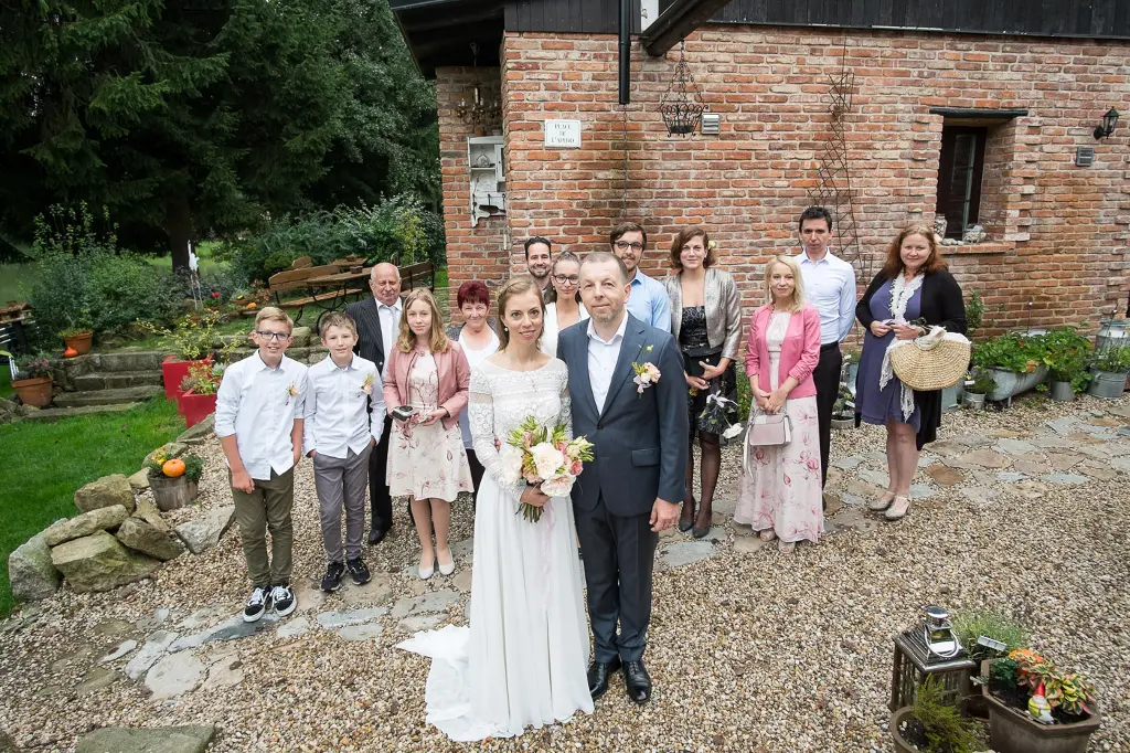 svadba nevesta ženích manželia