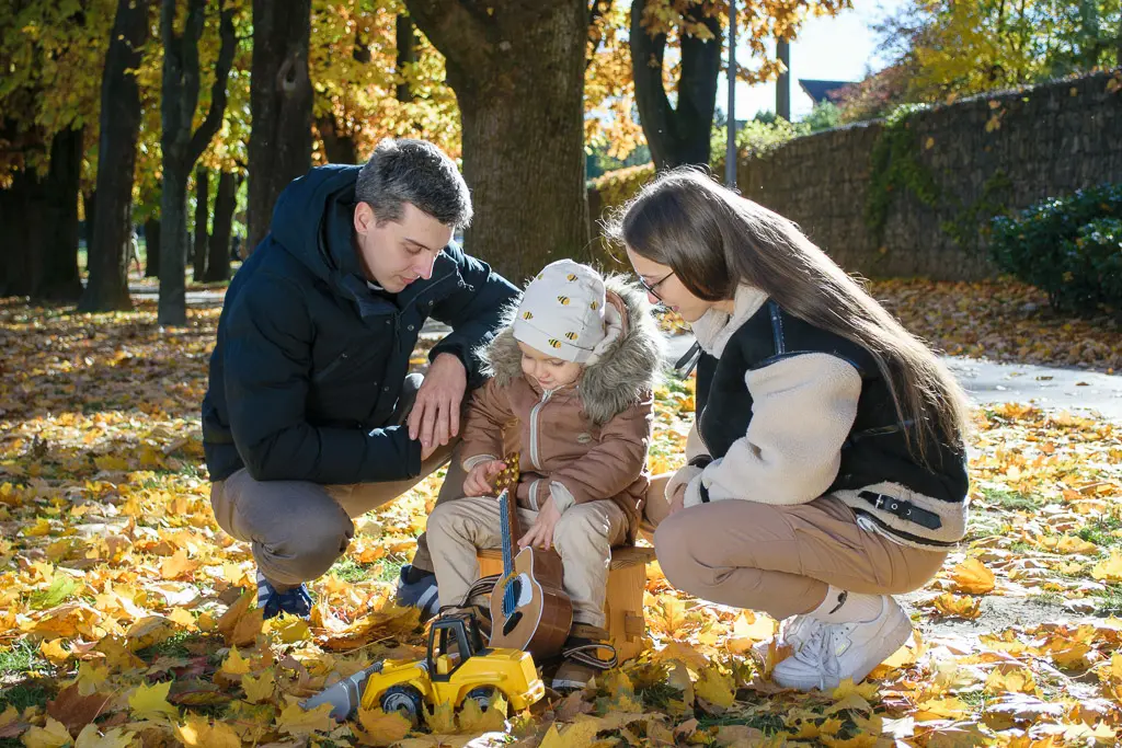 rodina deti manželia snúbenci portrét mama otec